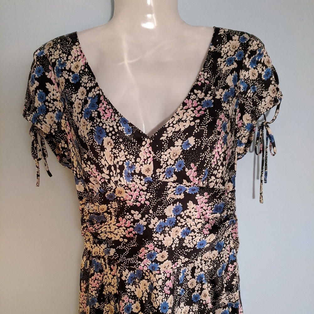 Vintage 90s 100% silk cap sleeve blouse